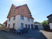 Foto - Wohnhaus mit Werkstattanbau - 3 Wohnungen auf 612 qm Grundstück