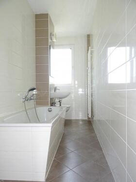 Foto - Charmante 3-Raumwohnung mit Badewanne in ruhiger Wohnlage zu vermieten