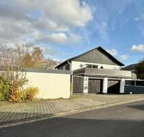 Haus, Wohnhaus, Einfamilienhaus mit großer Einliegerwohnung - Kreuzwertheim