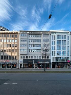 Foto - Erstbezug nach Modernisierung – Moderne Bürofläche mit Ausblick im Zentrum von Düsseldorf