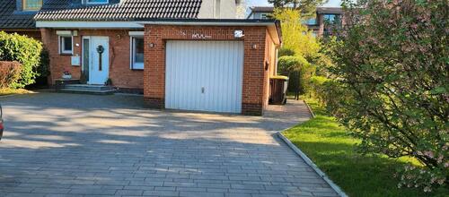 Foto - Doppelhaushälfte mit Sauna, Garten - provisionsfrei - Haus