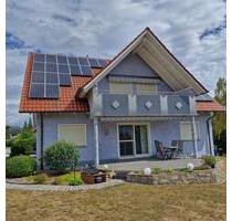 Einfamilienhaus vollunterkellert mit Doppelgarage - Üchtelhausen