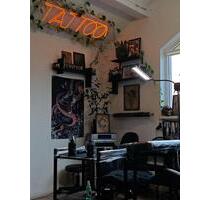 StuhlmietePlatz für eine*n TätowiererPiercerKosmetiker*in etc. - Papendorf