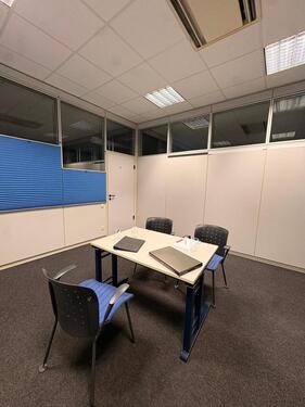 Foto - Büro Arbeitsplatz in Weingarten!