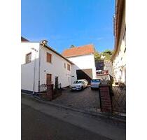 Hause zu verkaufen - 255.000,00&nbsp;EUR Kaufpreis, ca.&nbsp; 180,00&nbsp;m&sup2; in Braunfels (PLZ: 35619)