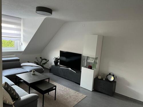 Foto - Komplett sanierte 3 Zimmer Dachgeschoss Wohnung