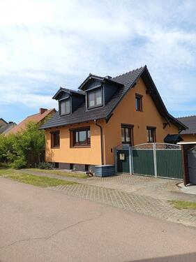 Foto - Haus mit seperatem Gästehaus und Scheune im Grünen