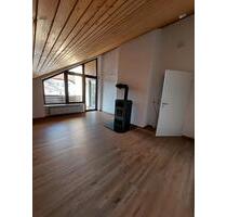 Schöne 4-Zimmer Dachgeschosswohnung - Laudenbach