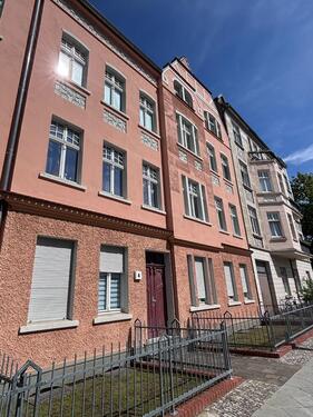Foto - Schicke und helle 2-Zimmer-Wohnung mit Balkon und Einbauküche
