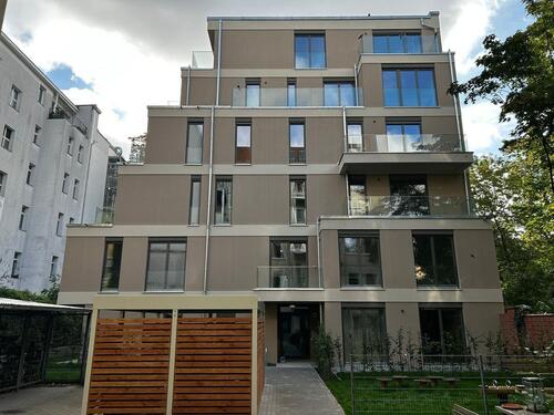 Foto - ERSTBEZUG! Schöne 3-Zi.-Whg. mit Einbauküche, großem Balkonen & Terrasse