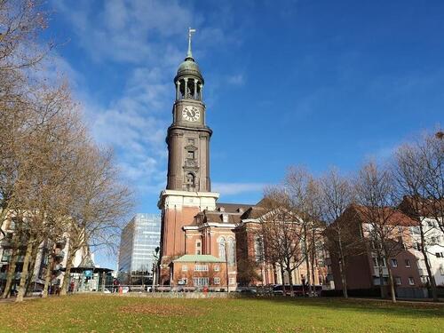 Foto - 2 Zimmer Wohnung abzugeben ab dem 15.5 - NeustadtPortugiesenvie.