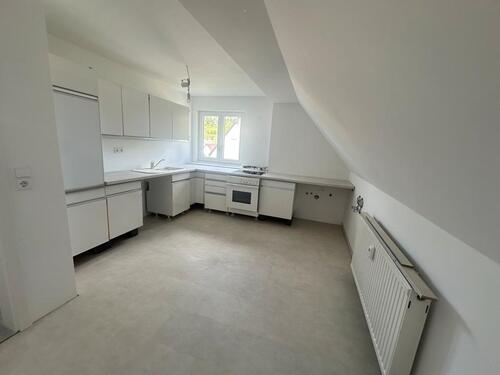 Foto - Schöne renovierte 4-Zimmer-Dachgechosswohnung