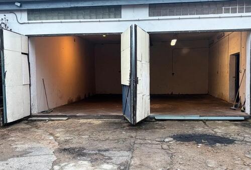 Foto - Trockene Doppelgarage auf sicherem Hof mit Strom 