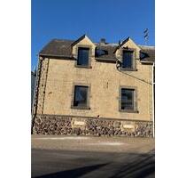 Kleines renovierungsbedürftiges Haus in Ettringen