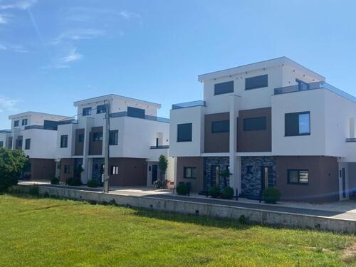 Foto - Montenegro, Doppelhaus-Villa, Auswandern und leben in Ulcinj