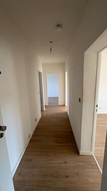 Foto - Freie helle 3-Zimmer Wohnung mit Balkon und Stellplatz