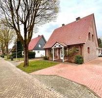 Einfamilienhaus mit alleinstehendem Bungalow - Nordhorn