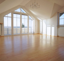 Helle 3-Zimmer-DG-Wohnung mit Südbalkon und Fernblick - Passau Auerbach