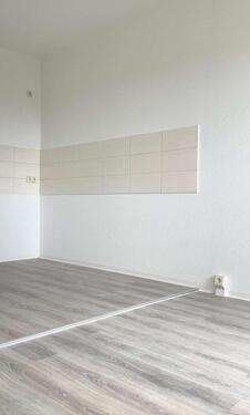 Foto - ** Singels aufgepasst ! Wir sanieren weiter, 2 Raum Wohnungen**