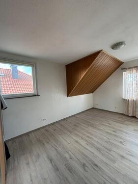 Foto - Dachgeschoßwohnung in Fernwald zur Miete
