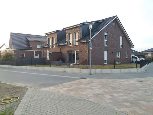 Foto - Doppelhaushälfte - 1.600,00 EUR Kaltmiete,