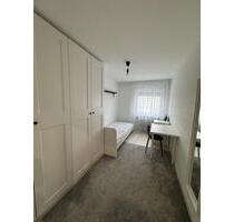 WG Zimmer Vollmöbeliert in Frauen WG - Esslingen am Neckar Oberesslingen