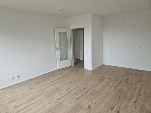 Foto - Einzug nach Renovierung! 2-Zimmer-Wohnung in Porz Finkenberg!