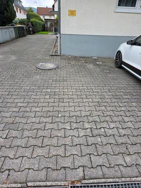 Foto - PKW-Außenstellplatz zu vermieten