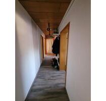 Sehr zentrale 2,5 ZKB lichtdurchflutete Wohnung in Steffenberg