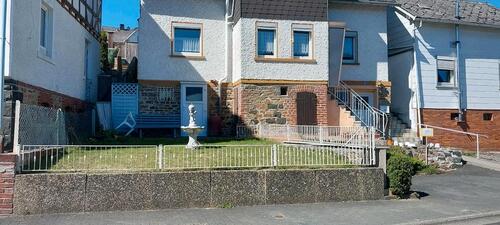 Foto - Wohnhaus in Angelburg - 100.000,00&nbsp;EUR Kaufpreis, ca.&nbsp; 85,00&nbsp;m&sup2;