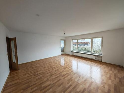 Foto - Mietwohnung OG Landau a d Isar, Thanhöcking, PKW erforderlich