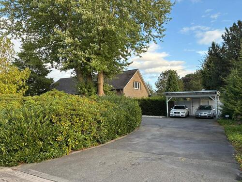 Foto - Großzügiges Einfamilien-Wohnhaus auf großem Grundstück