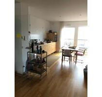 Helle 2-Zimmer Dachgeschosswohnung mit Dachterrasse in Düsseldorf