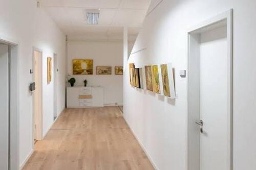 Foto - Bürokomplex oder Einzelbüros im Grünen