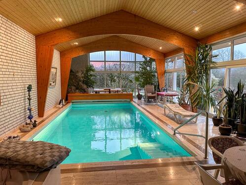 Foto - Traumhaus in Tülau - charmante Immobilie mit ca. 434m² Wohnfläche inkl. Schwimmhalle!