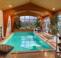 Traumhaus in Tülau - charmante Immobilie mit ca. 434m² Wohnfläche inkl. Schwimmhalle!