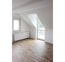 Gemütlich 1-Raum-Wohnung mit Balkon und Gartenmitbenutzung - Hohenstein-Ernstthal