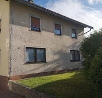 renovierungsbedürfiges Haus mit Schuppen - Spiegelau
