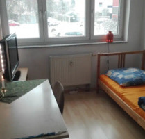 Helles, möbliertes Zimmer in 2er-WG in München – ruhige Lage