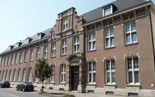 Foto - ***5-Zimmer-Wohnung im Paul-Willert-Haus-provisionsfrei***