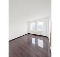 Große helle Wohnung in super Lage, Blick auf den Platz des Friedens, Pritzwalk, nahe Zentrum