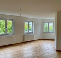 Wir haben für Sie saniert- 2 Zimmer-Wohnung mit Wannenbad - Frankfurt am Main Nord-West