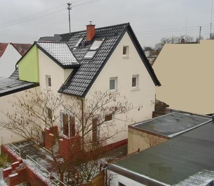 Foto - Attraktive Doppelhaushälfte zur Miete – Frankfurt Griesheim -Nord