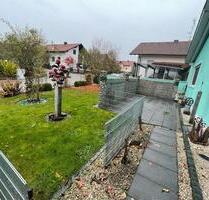 Einfamilienhaus mit Einliegerwohnung in Mengkofen von Privat