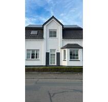 Frisch saniertes, freistehendes Einfamilienhaus - Kleve