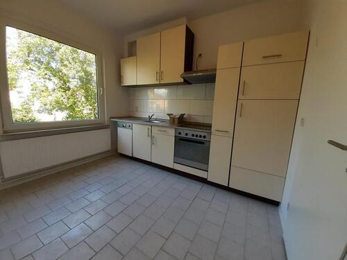 Foto - 2-Zimmer-WHG-in EG inkl. Einbauküche + Parkplatz+Keller