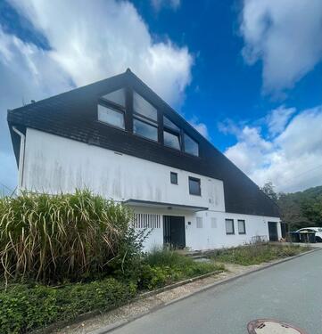 Foto - Großzügiges Wohn- und Geschäftshaus am Waldrand in Greifenstein