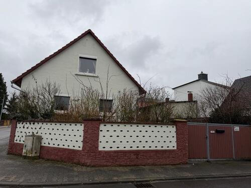 Foto - 2 FH mit großer Scheune u. Nebengebäuden in toller Feldrandlage!