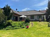 Foto - Einfamilienhaus mit großem Bachgrundstück