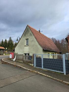 Foto - Kleines Einfamilienhaus - 60.000,00&nbsp;EUR Kaufpreis, ca.&nbsp; 80,00&nbsp;m&sup2;